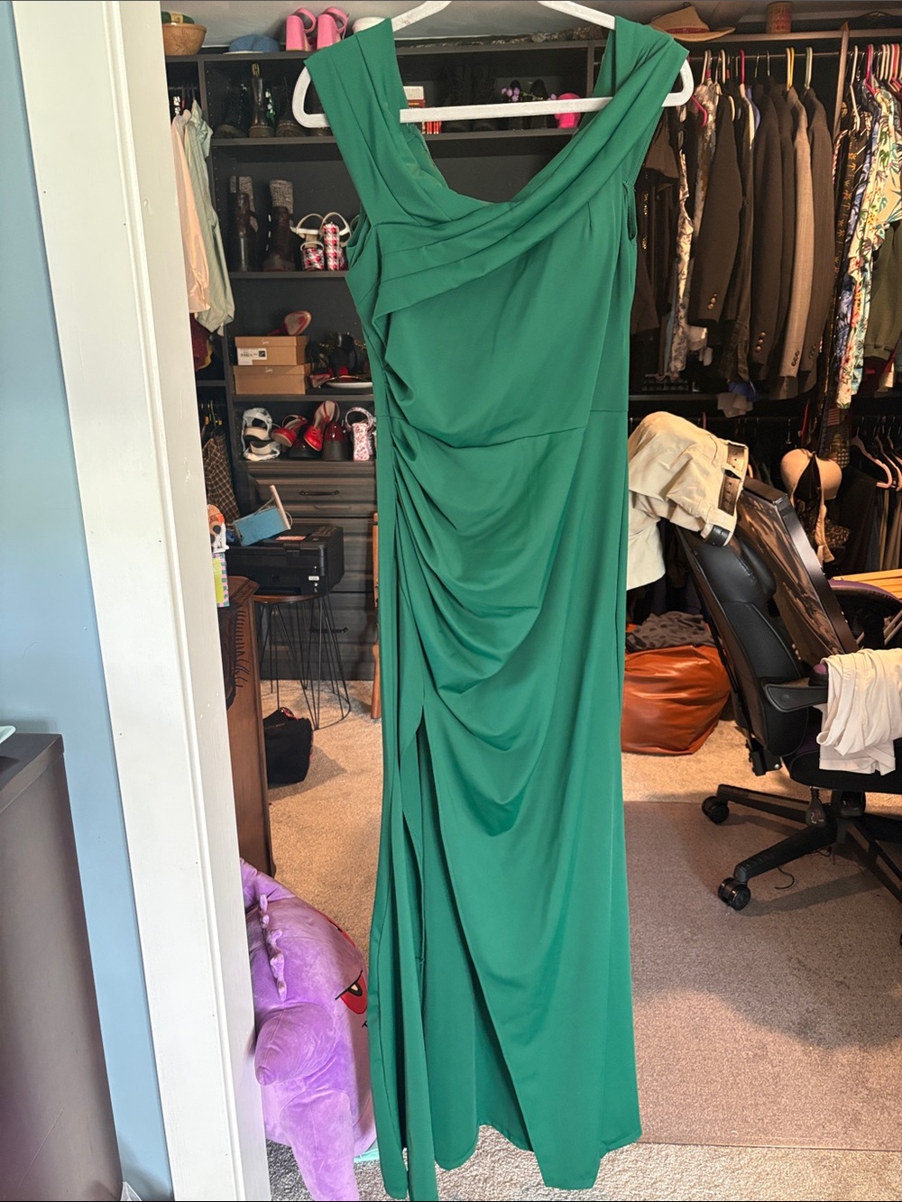 NWOT Miusol Emerald One-Shoulder Draped Evening Gown